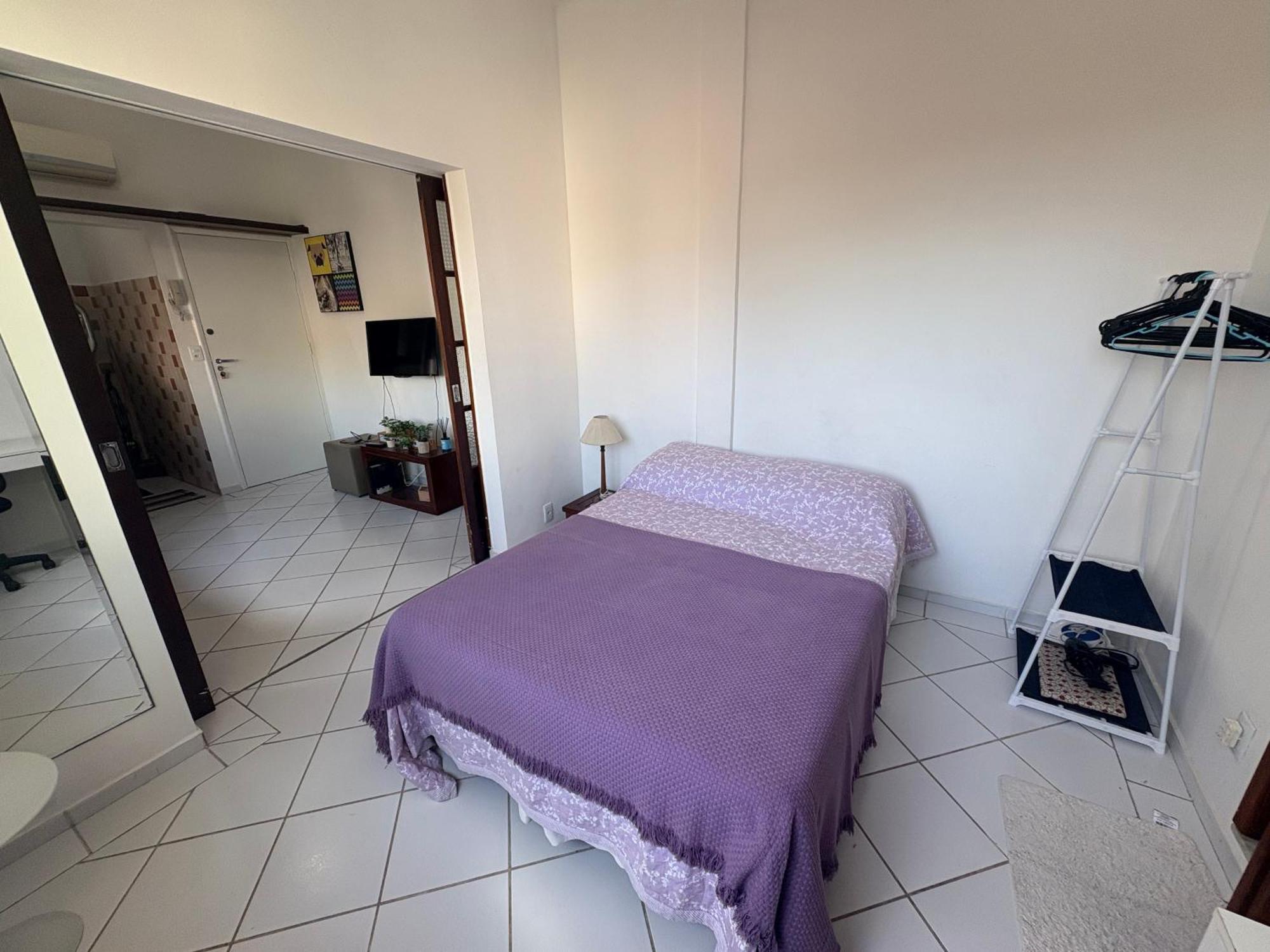 Confortaveis Na Urca, Perto Pao De Acucar, Reformados, Wi-fi, Tv E Ar Condicionado Split, Pauloangerami Mc103 * Rio de Janeiro